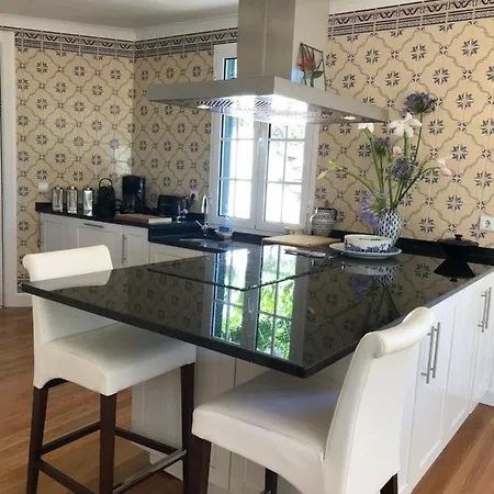 Quintinha De Palmyra Villa Camacha (Madeira)