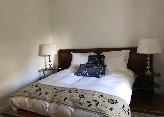 Quintinha De Palmyra Camacha (Madeira)